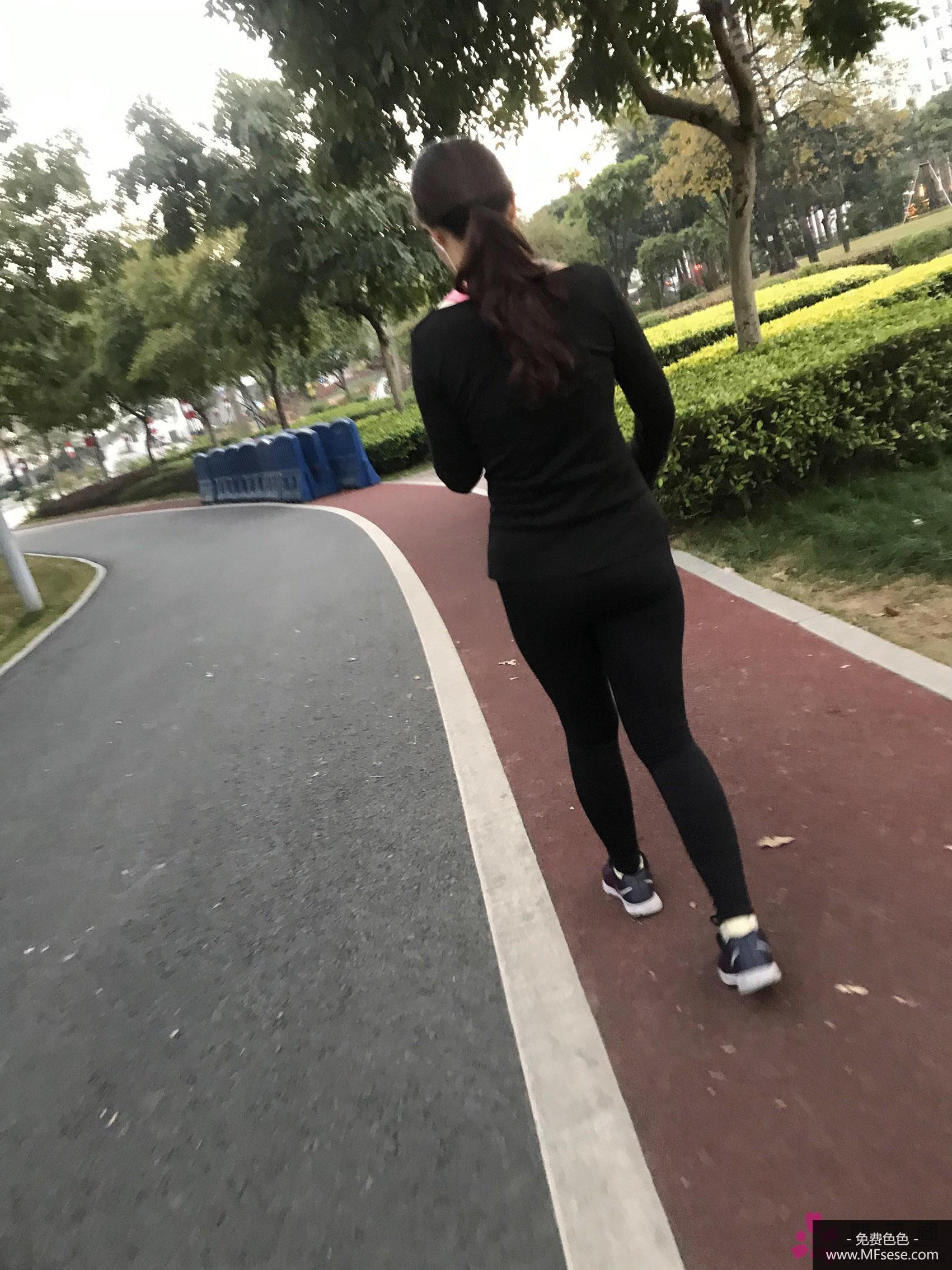 9d97ea7da400ef498ef9338c3d7d19e5.jpg