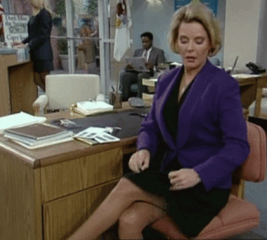 hot_mature_woman_11.gif