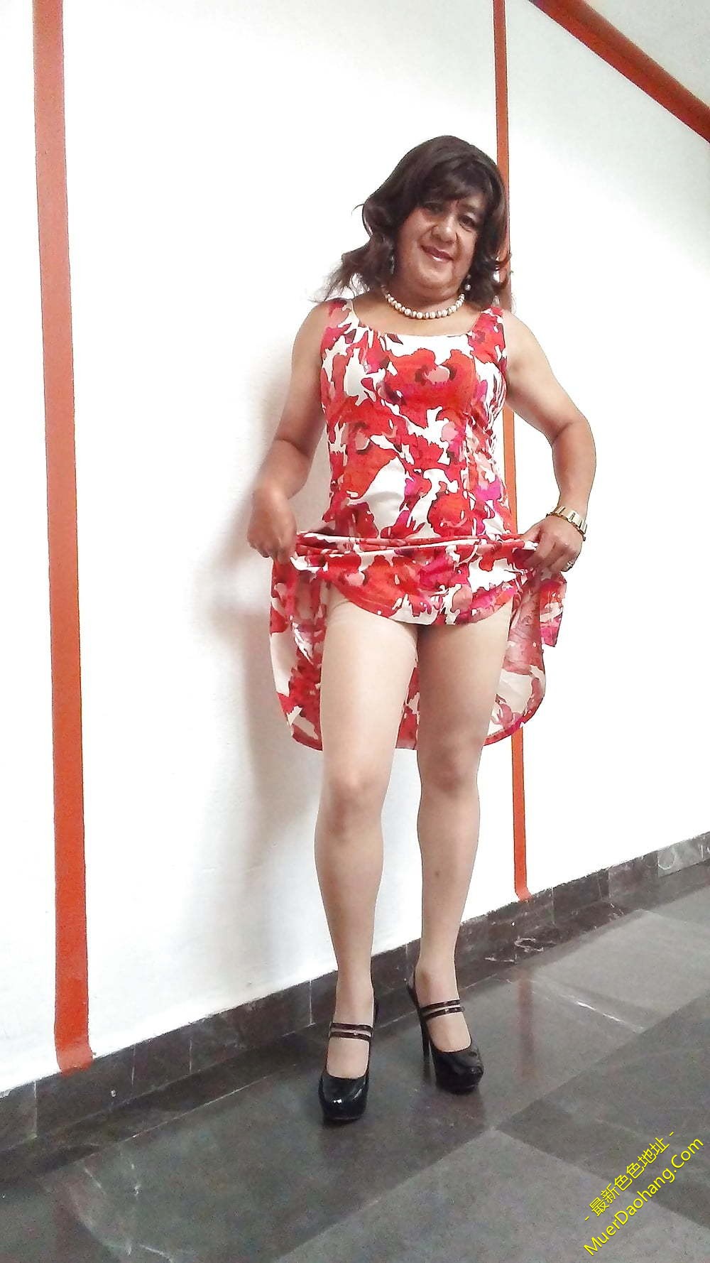 143e59af6b40eef60c181704fab15096.jpg