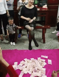 81eca5f321bf4f55bbaa371cf563edd6.gif