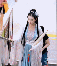 09e9d5fe52244e5f90dda1b7f409f784.gif