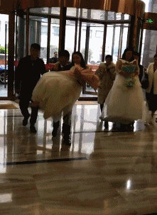 t01d376cae6e81f016f.gif
