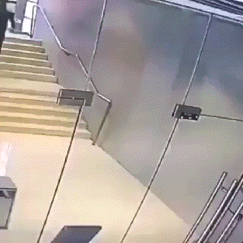 a7cfe864aeacb6c100911fd5f072517e.gif
