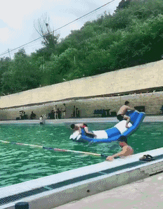 52fee9e67d91b6a0355e616d7465bb7c.gif