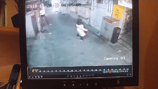 70fb39c0452be1b737a50a35a6f06dad.gif