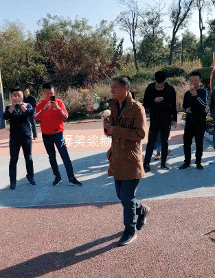 t017bc039fffb394940.gif