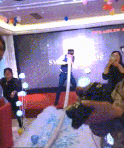 t01f0e28d2327145573.gif