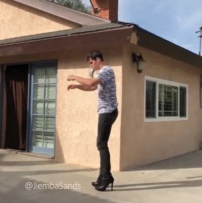 1afef0ded7f7c08e10cab975904fe8fe.gif