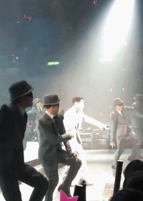 685a81e646c13242c4016f38d26e2f21.gif