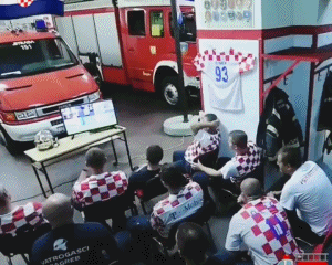 502792d7ee9fc84266a6495d1d7b5465.gif