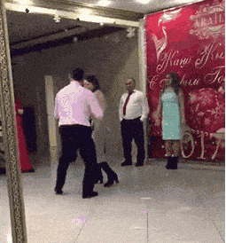 023ec50bcad94a25a03bcd107aae28db.gif