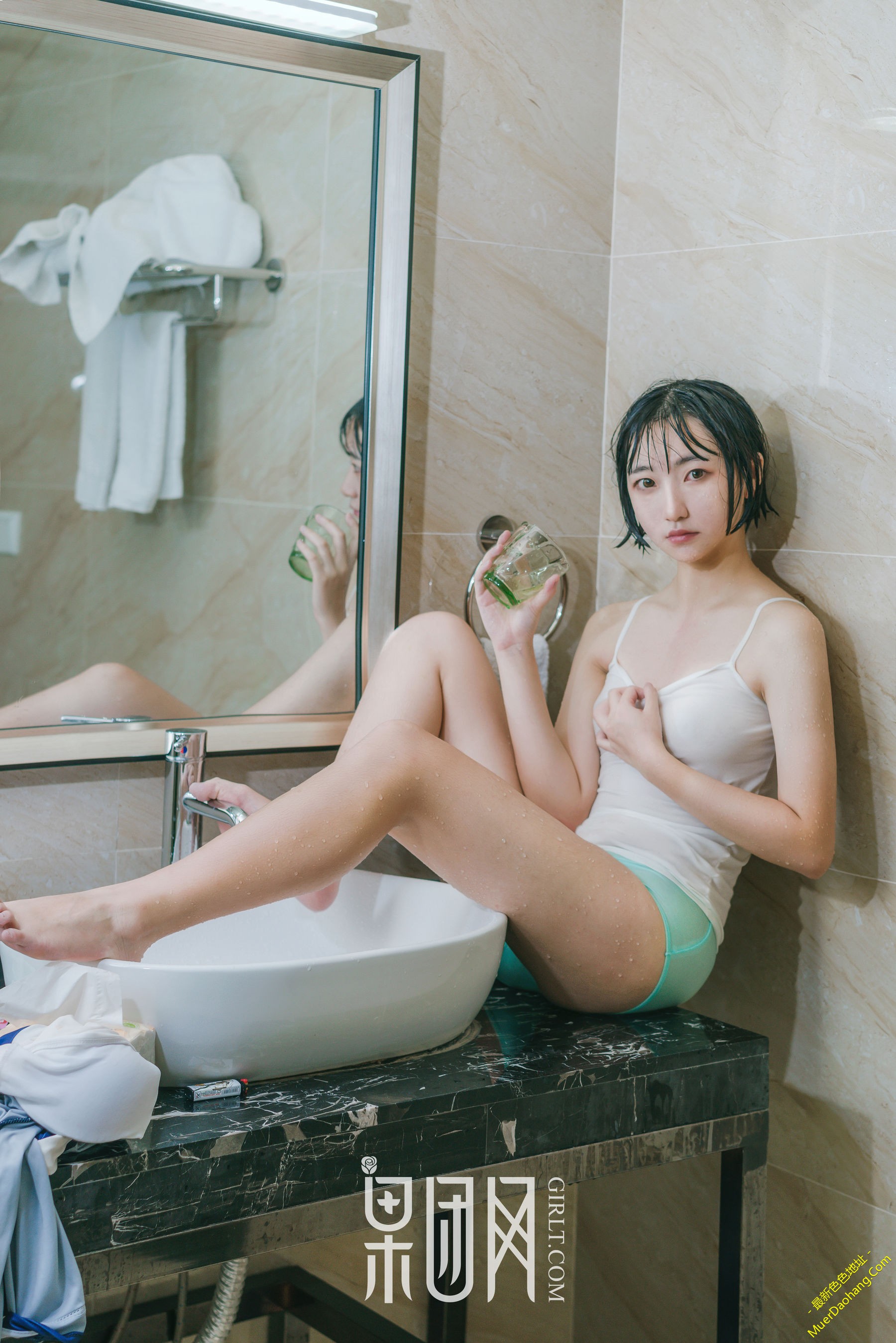 萌妹子化妆全程直播