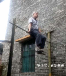 t01be2ccf81c5ad3fef.gif