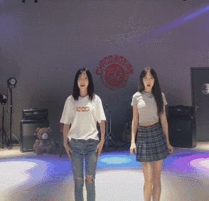 t01af33af9d13f140d6.gif