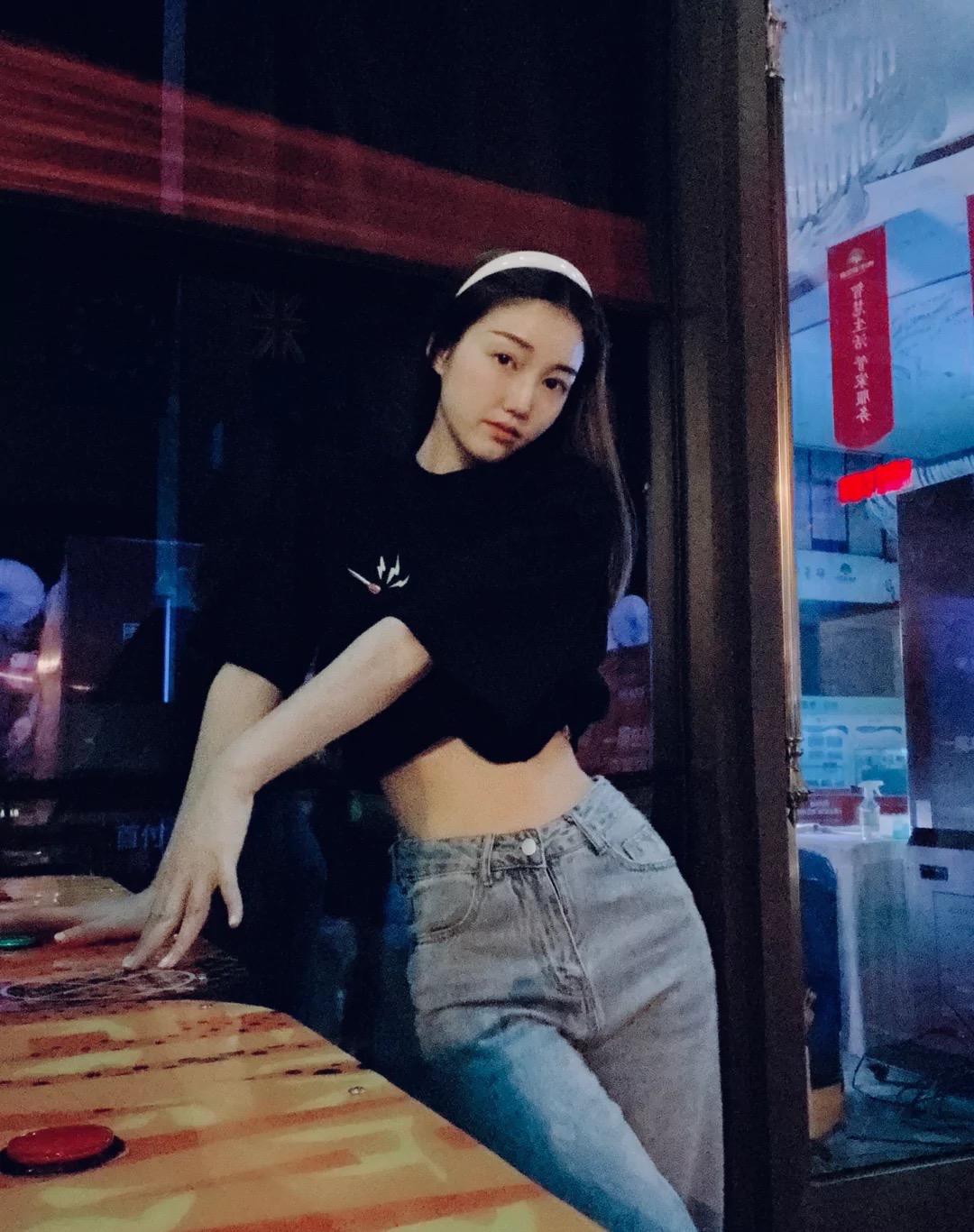 82e423c59675720a0d192144b421babc.jpg