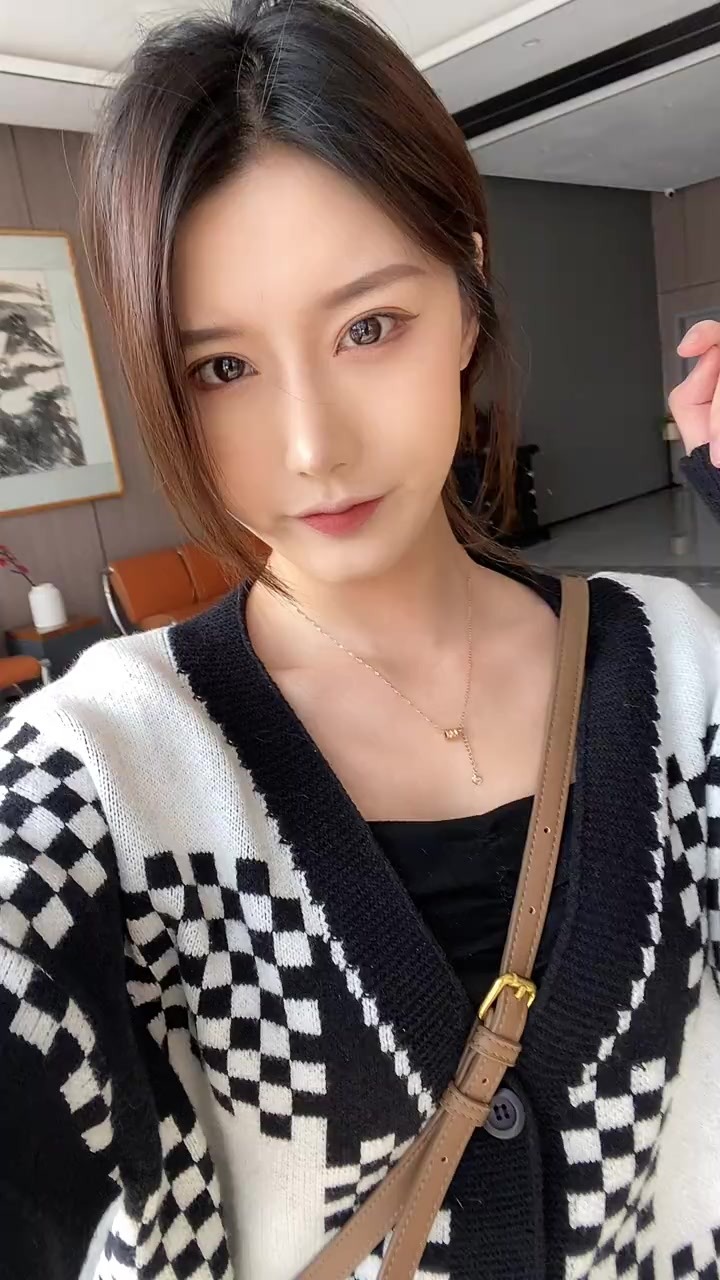 4c90d6e773344555.jpg