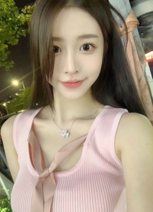 5A556B15-E91A-4136-8F21-55D242EC8C6D.png