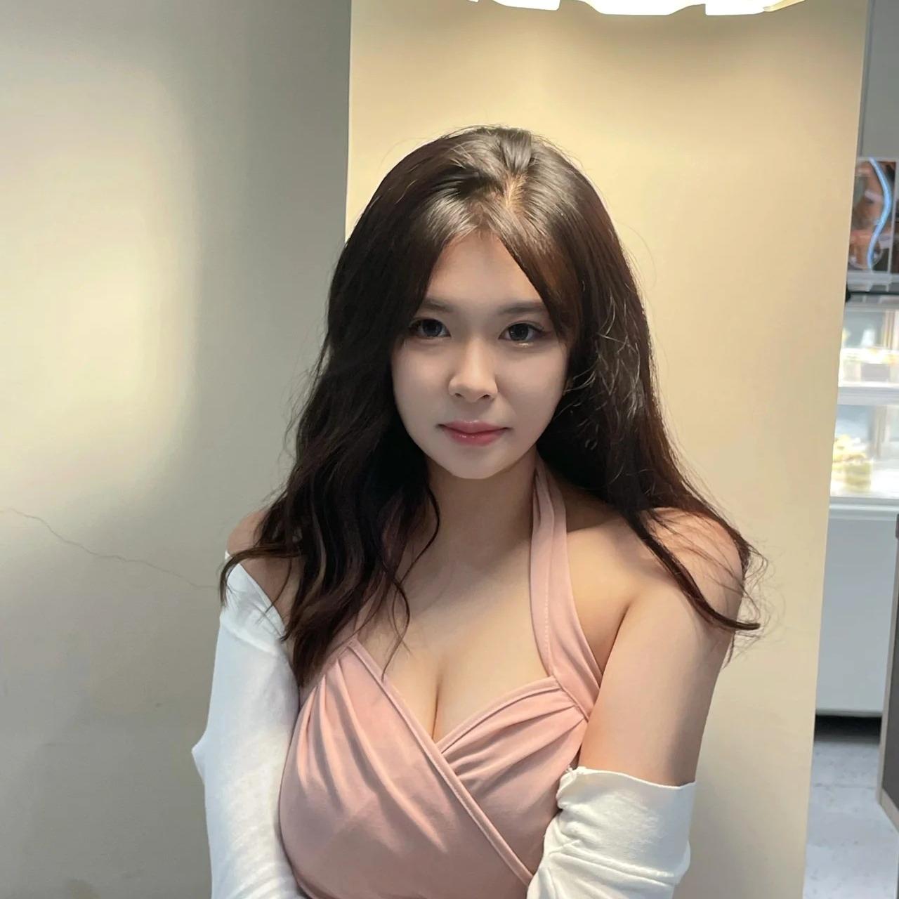 5eb616a4290e4d8d89bb899c4a41c044.jpg