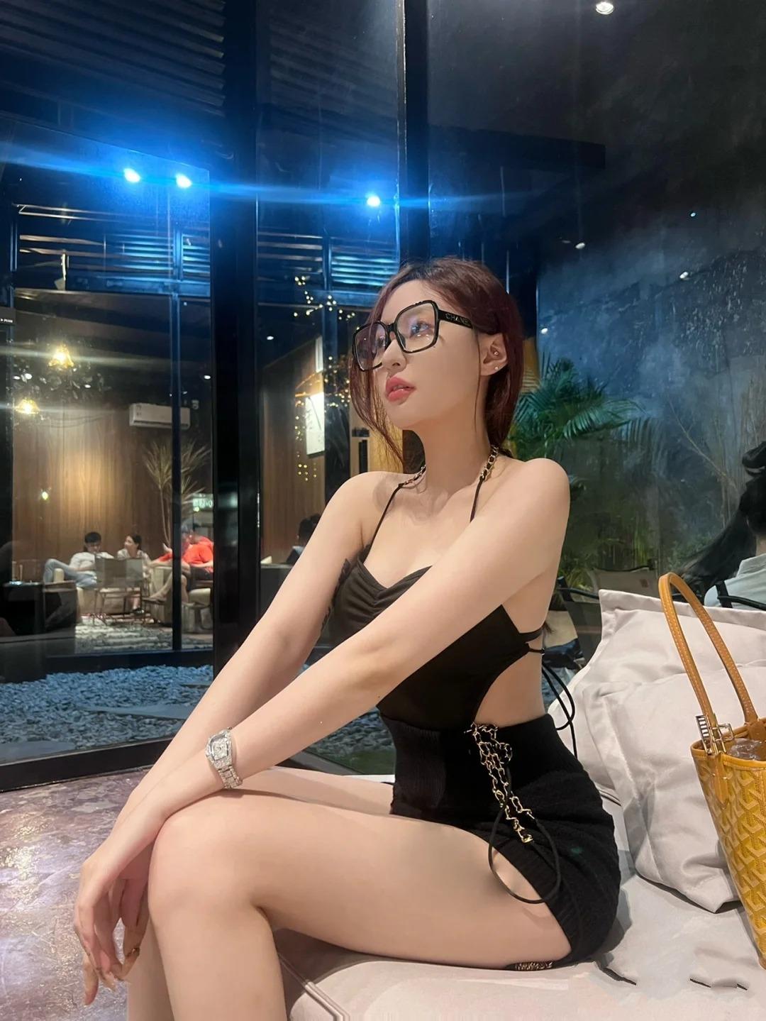 6d53ce60eaa70eb486fdd9386bf0f2f3.jpg