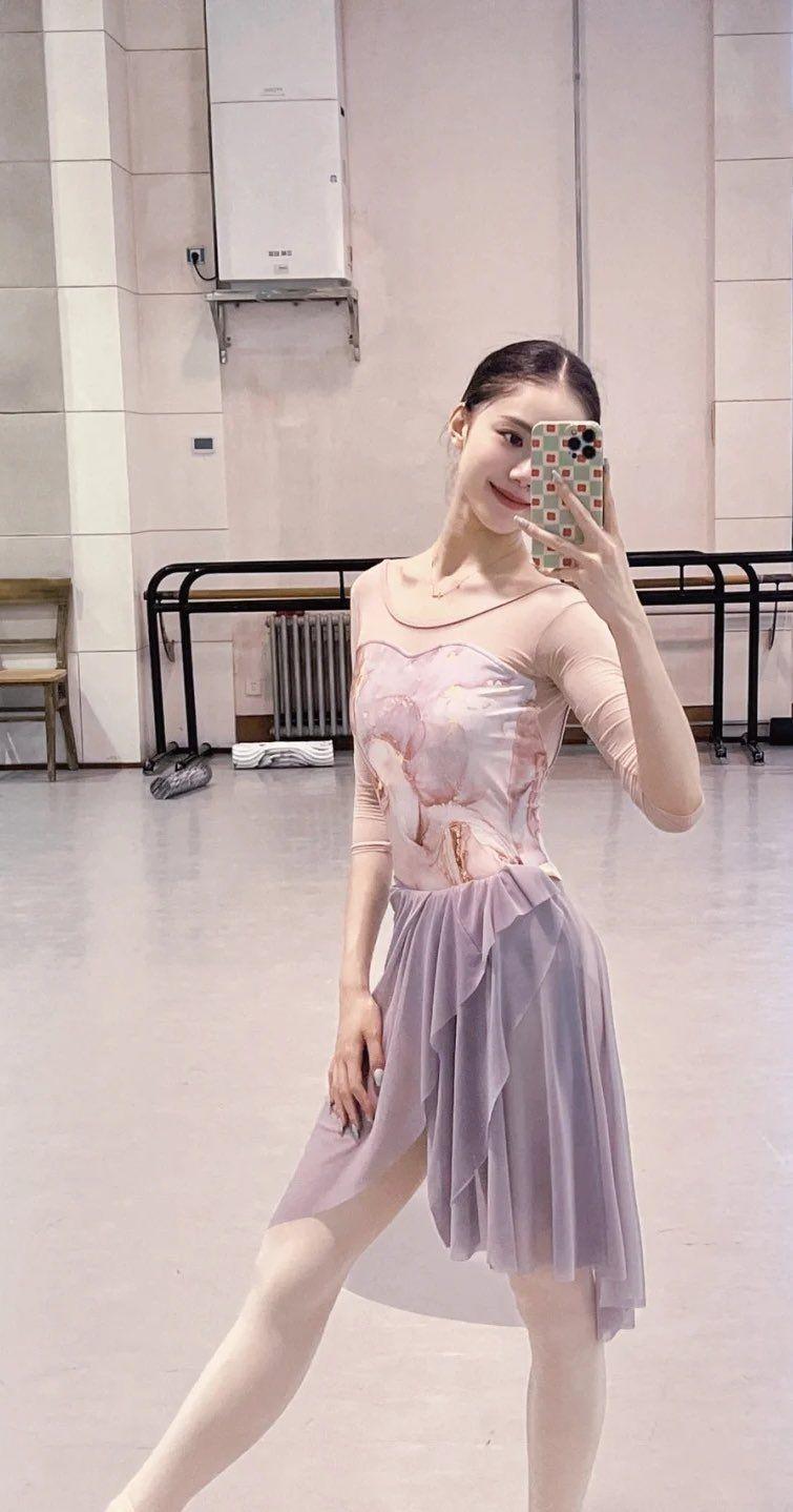 3cd4830281a5f7ff176d51995138d879.jpg
