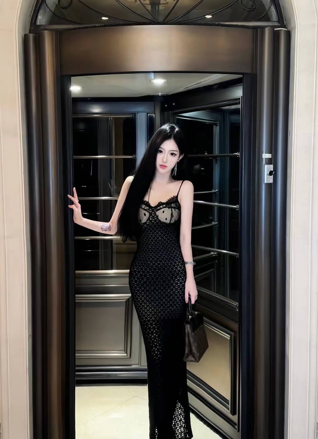 90005afa6a8dc94276bb628fbe2e167.jpg
