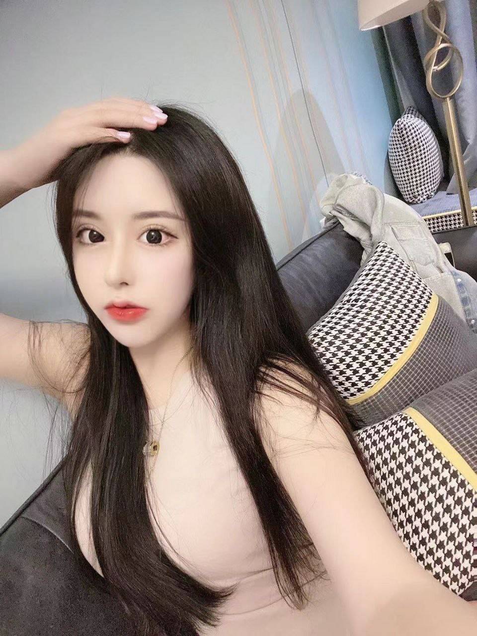 2[YK689W}5_R1F%CUXH08UY_tmb.jpg