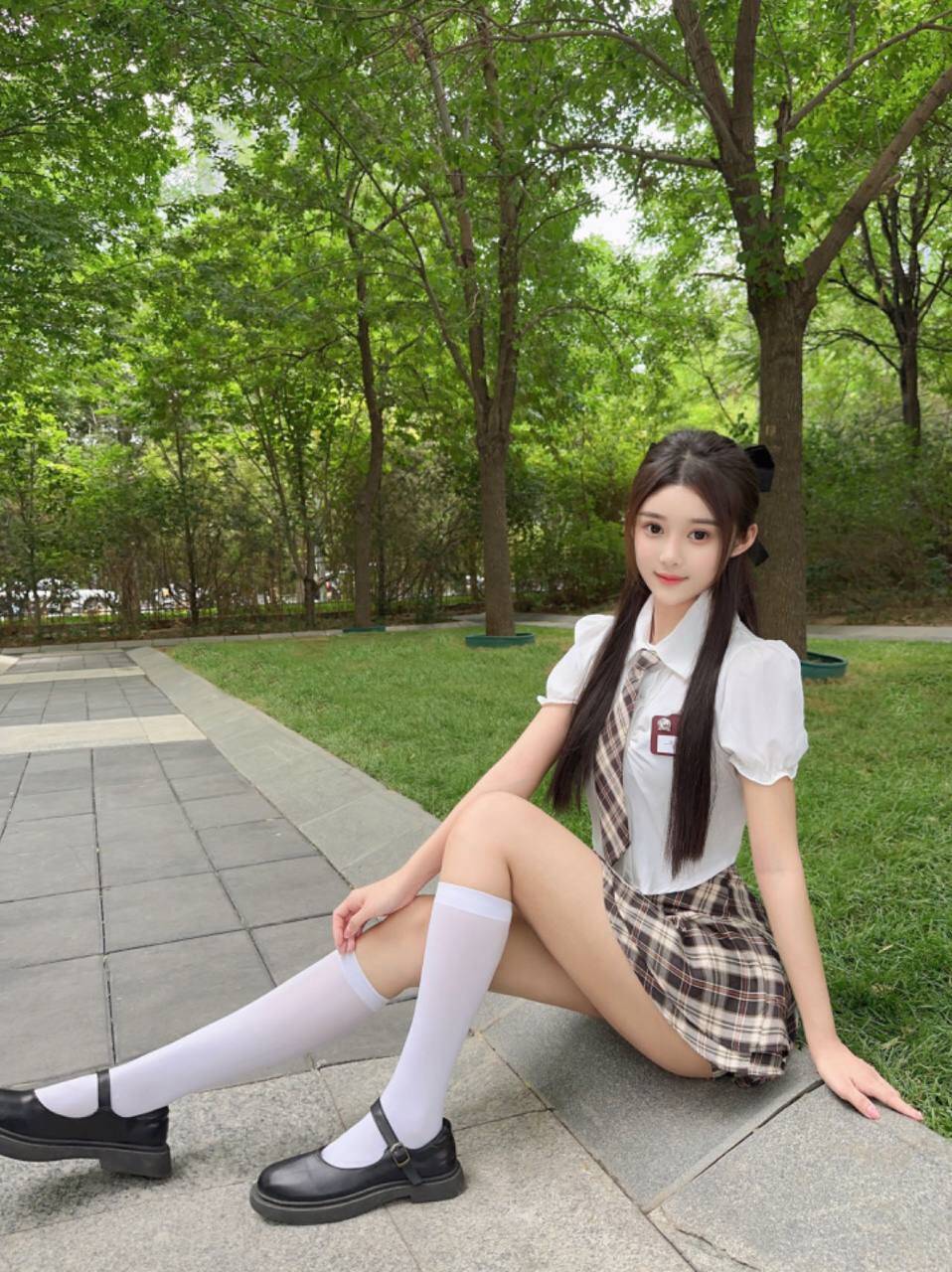 NK[89B217I{UF6UEVD_@GRQ_tmb.jpg