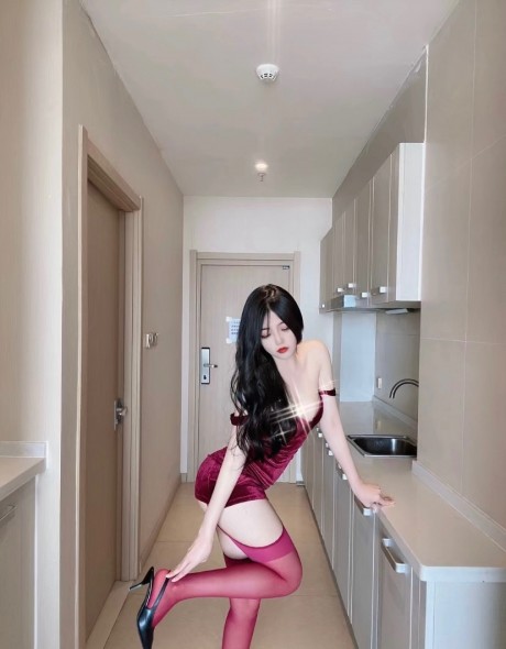 天津南开大长腿学生兼职妹